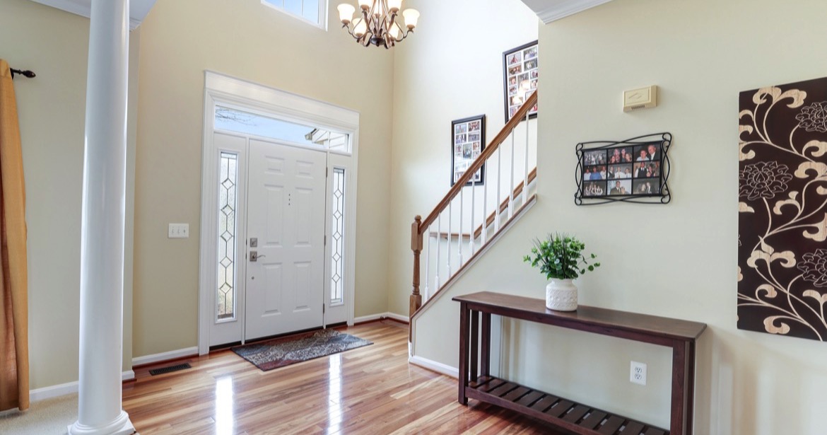 Garrell Group Real Estate 43168 Malloch Pl web 04 Inside Foyer