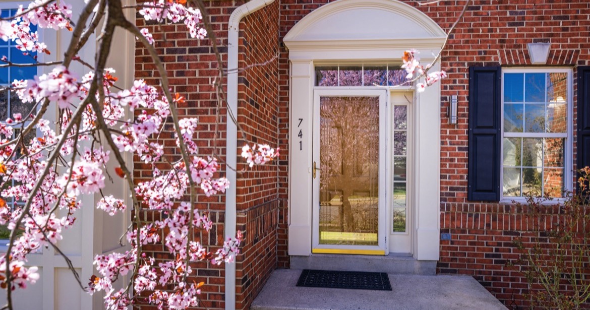 Garrell Group Real Estate Leesburgh 741 Bonnie Ridge Dr NE web 03 Front Door