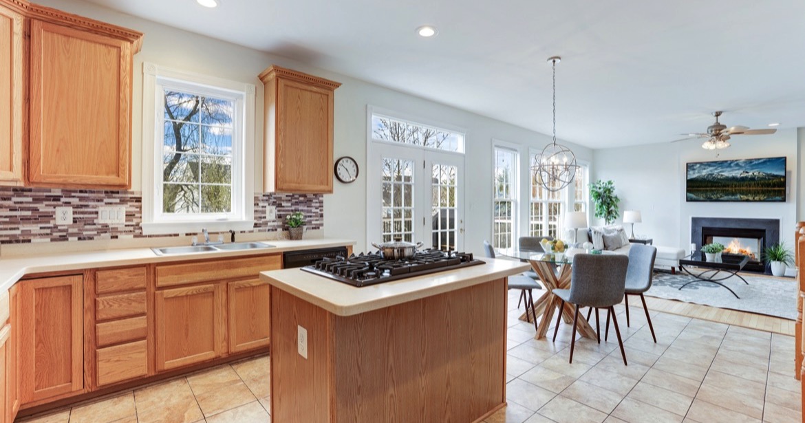 Garrell Group Real Estate Leesburgh 741 Bonnie Ridge Dr NE web 16 Kitchen