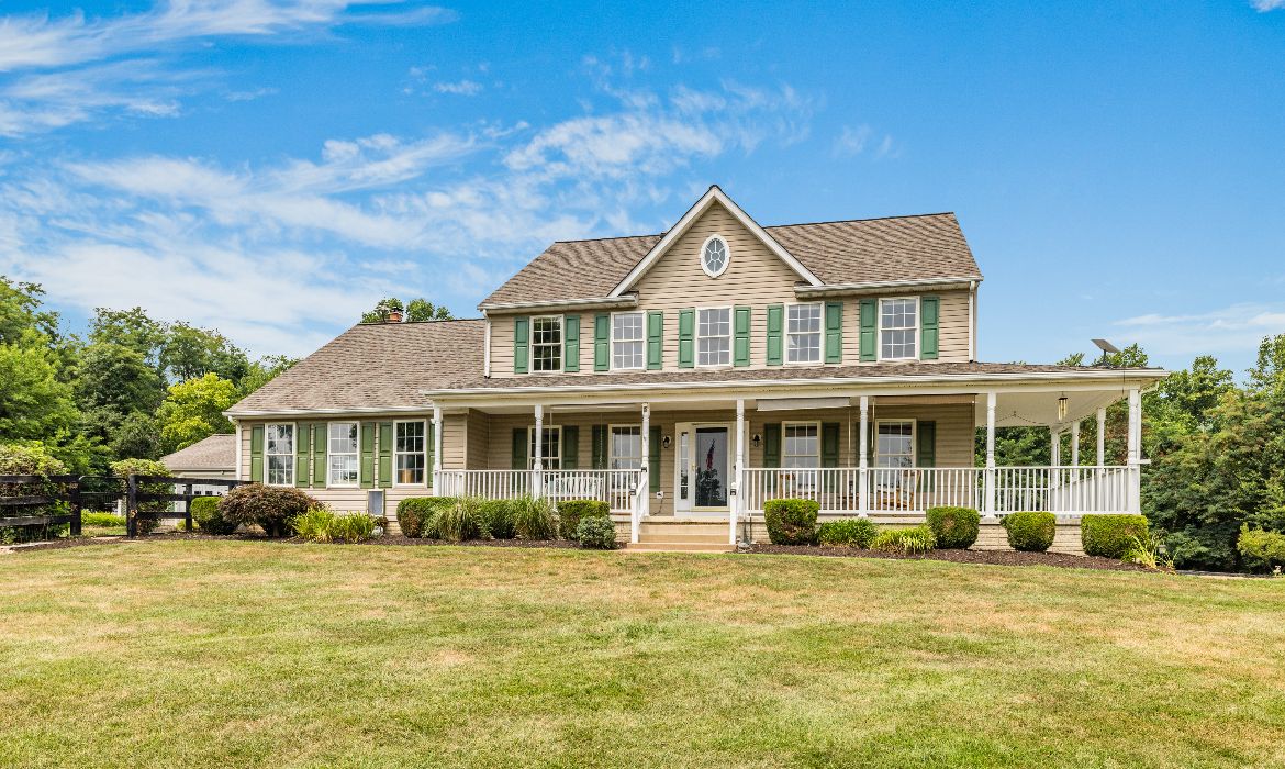 Garrell Group Top Purcellville Realtor 15705 Hillsboro Rd web 07